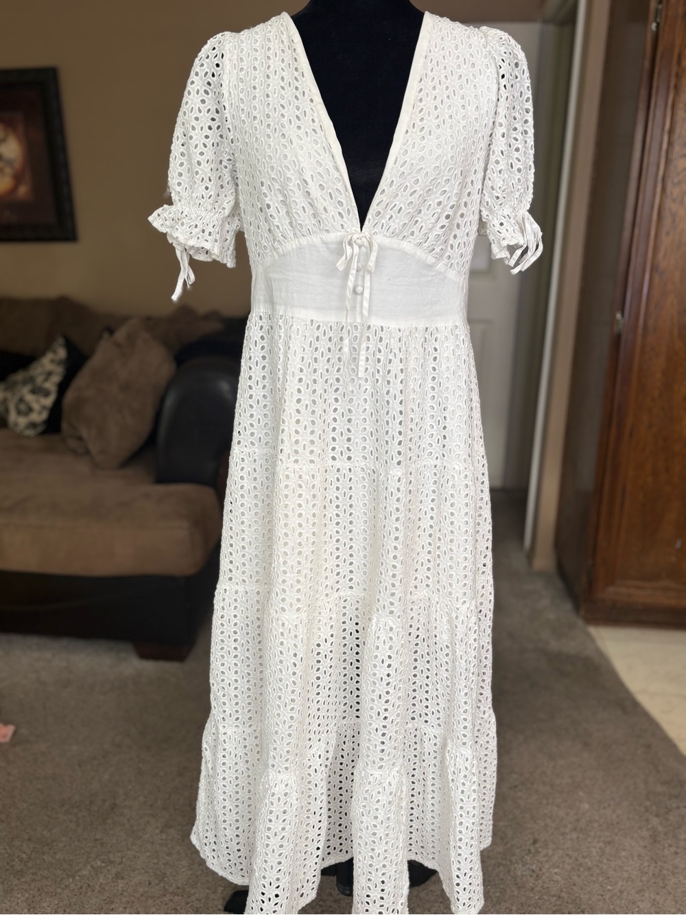 Beulah White Eyelet Tie-Front Maxi Dress size L